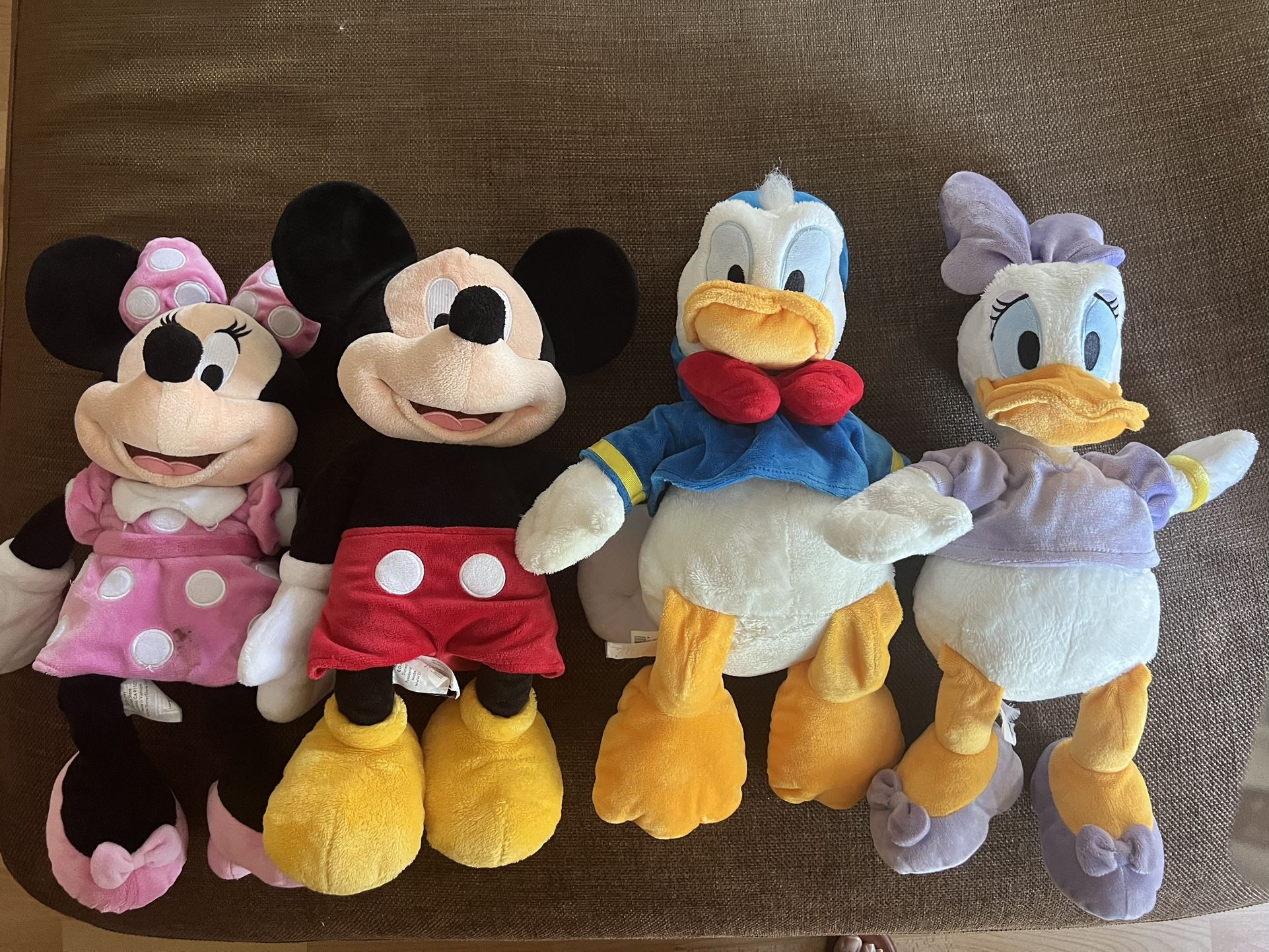 Mickey/Minnie Mouse & Donald/Daisy Duck