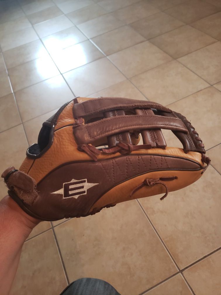 Easton Softball Glove