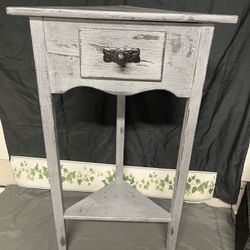 Upcycled Corner Table