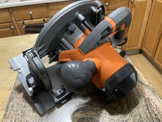 15 Amp Rigid 7 1/4 Circular Saw