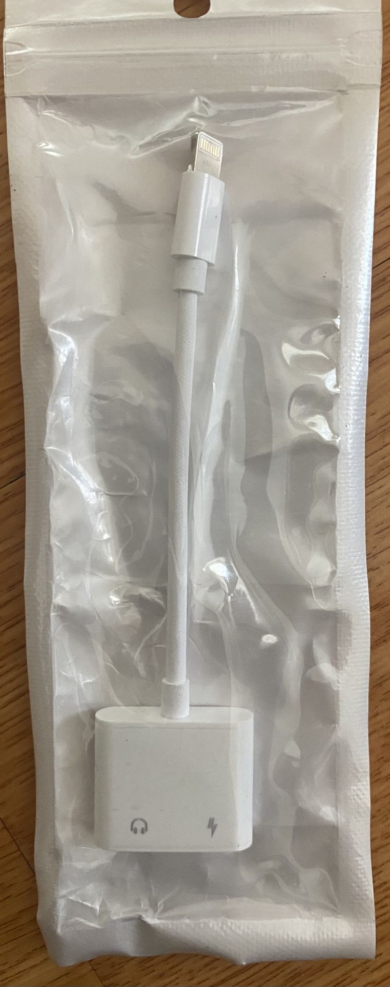 Dam SM White iPhone cable