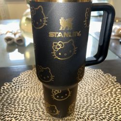 Hello Kitty Stanley 
