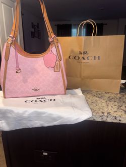 NEW Erin Shoulder Bag – Pink Signature Canvas 🌸