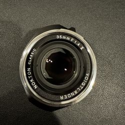 Voigtlander Nokton Classic 35mm f/1.4 II Lens