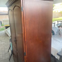 Computer Armoire