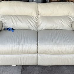 Leather couch Lazy Boy - Motorized Dual Chairs 