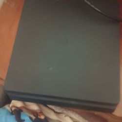 PS4 With 2 Controllers