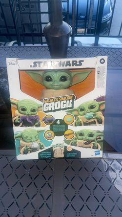 Star Wars galactic snacking grogu animatronic baby yoda