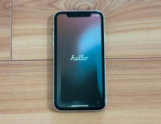 Used iPhone 11 - Unlocked, Screen Damage