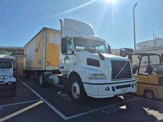 2016 Volvo Day Cab and Trailer