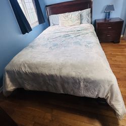 3-Piece Solid Wood Full Bed Set