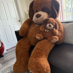   Pretty Home Decoration  Toy  Plus Dog With Poppy! Open Box ( Ask For The Price) 