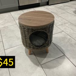Wooden Cat Side Table / Mesa Auxiliar De Madera Para Gato Petsmart