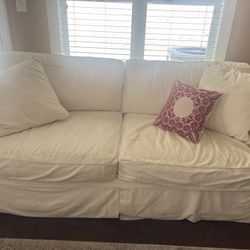 Beautiful Sofa and Loveseat from ROOMS TO GO