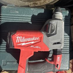 Milwaukee 18 V rotary hammer SDS