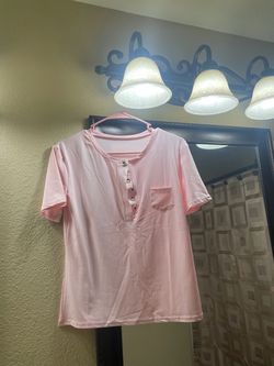 NEW SMALL TOP ~ RUNS A LITTLE BIG
