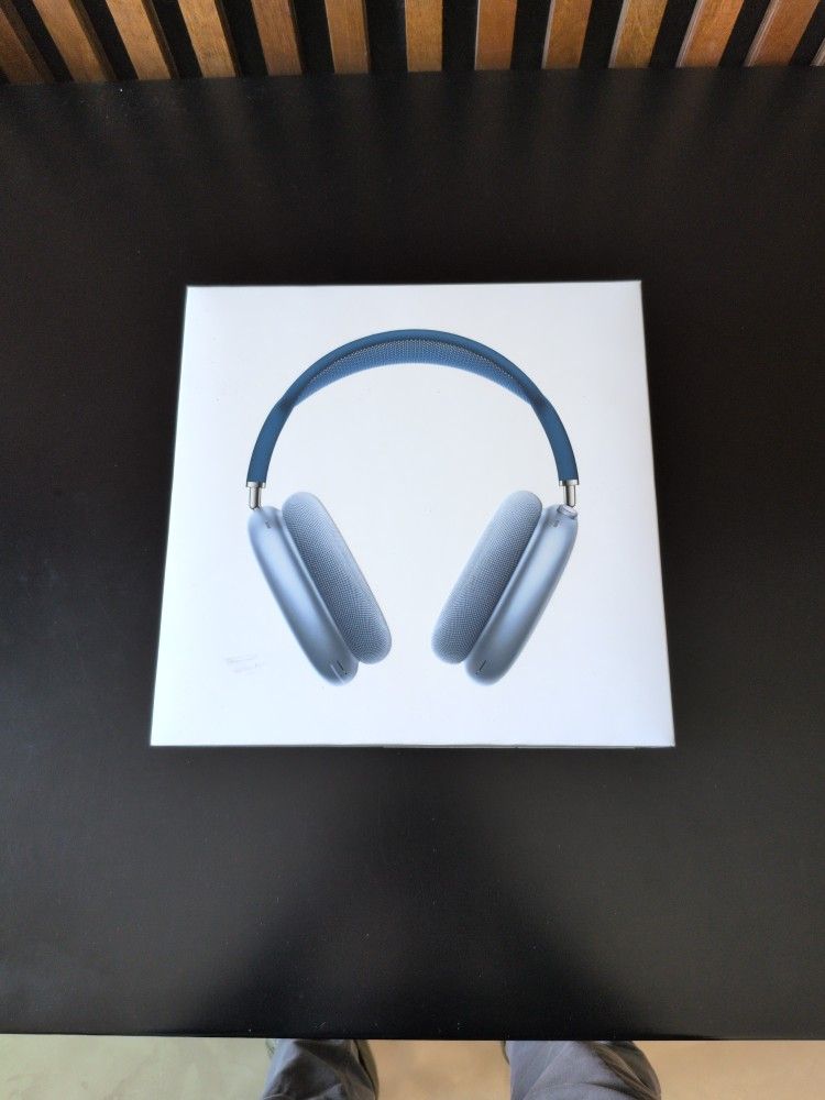 Apple AirPods Max - Blue Headphones
