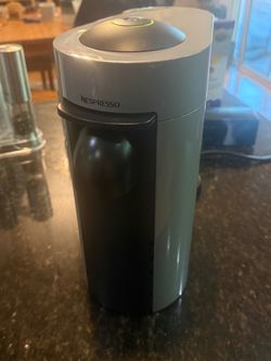 Nespresso with extra sleeves and pod storage
