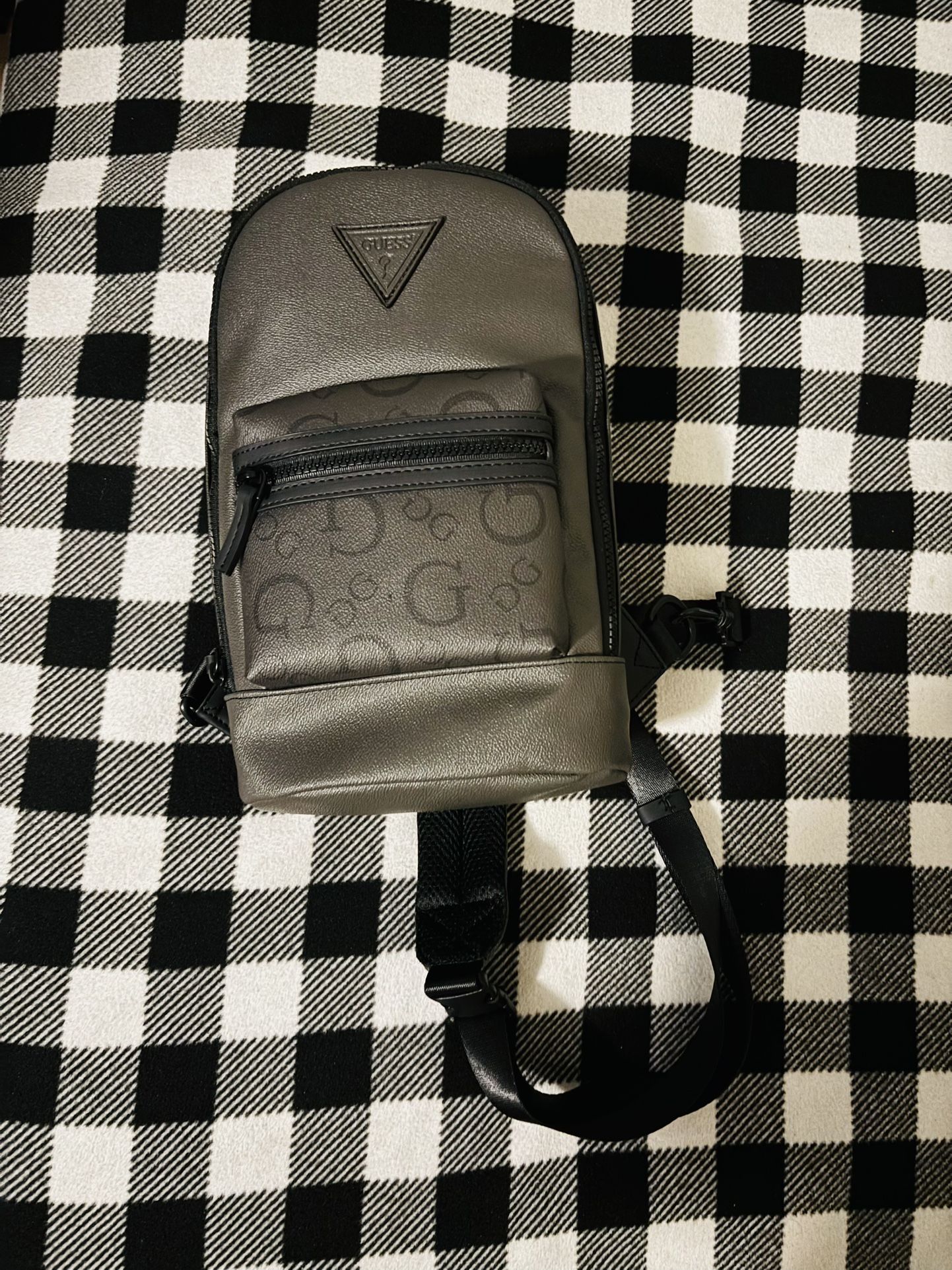 Guess Messenger /Cross Body Bag