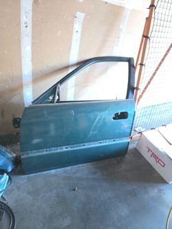 96 thru 00 Honda Civic driver side door with glass