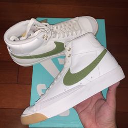 Nike Blazer Mid '77 Vintage Asparagus Snakeskin size 8