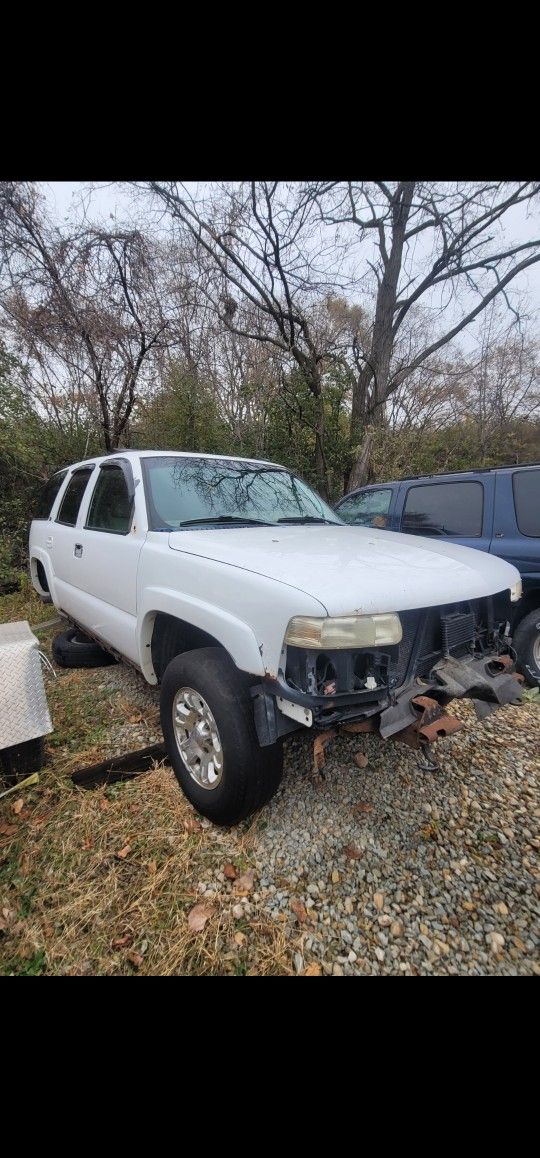 2004 CHEVY TAHOE Z71 4X4 **FOR PARTS ONLY