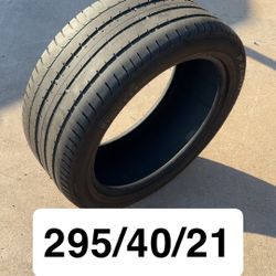 (1)295/40/21 Pirelli PZero MO