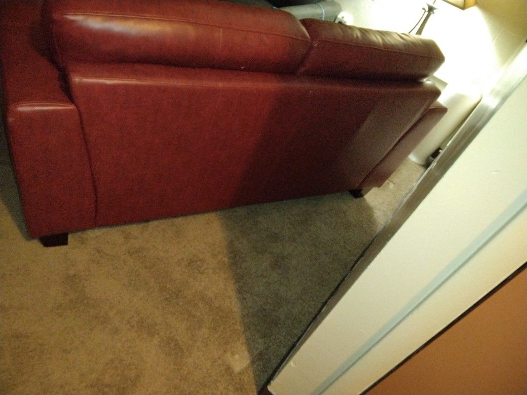 Leather 2 Seat Sofa Burgundy. 