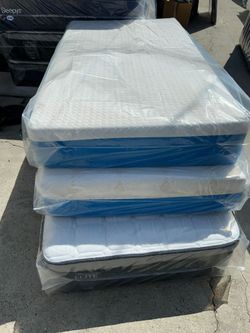 Twin Size Mattress Memory Foam 10" $150
