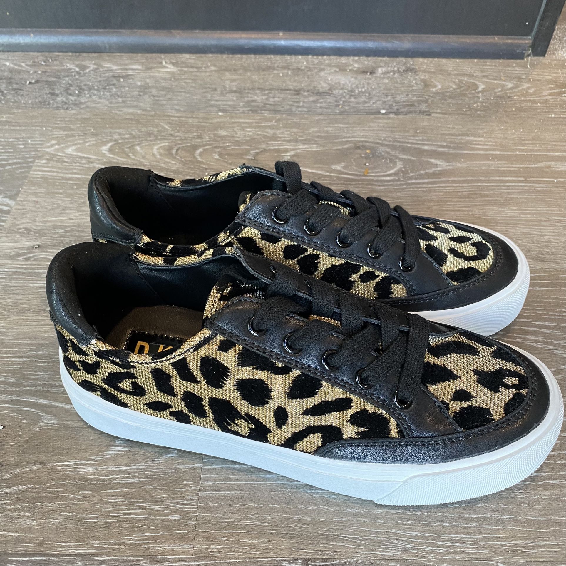 Dkny Sneakers Size 7