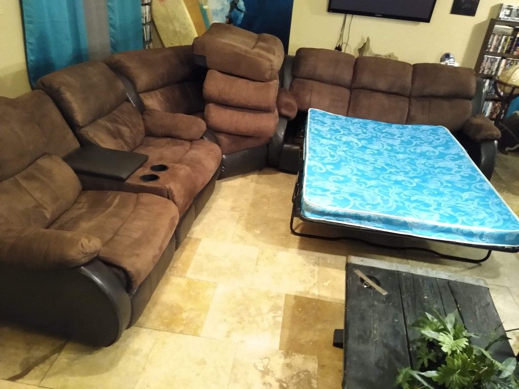 FREE DELIVERY 3 PIECE 2 TONED RECLINING SLEEPER SECTIONAL SOFA!!! for