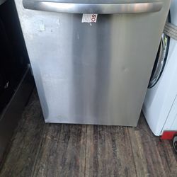 New dishwashers never use auto box.They might have a scratch or then here and there