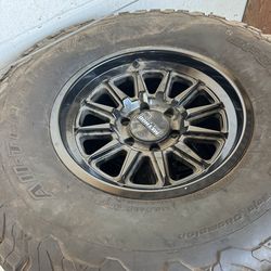 35 BFG KO2  METHOD 17 WHEELS Silverado Sierra 1500