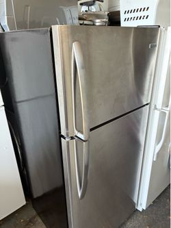 REFRIGERATOR FRIGIDAIRE 30” stainless steel
