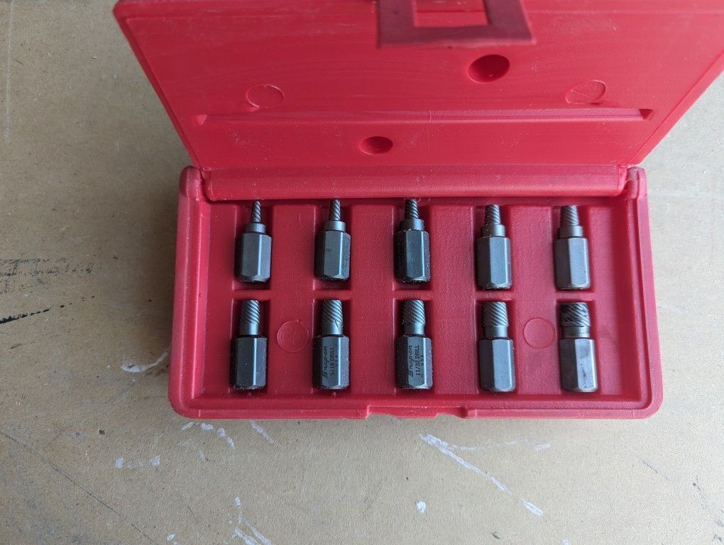Snapon Broken Screw/Bolt Extractor Kit for Sale in Anthony, TX OfferUp