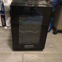 6 Bottle Wine Fridge 