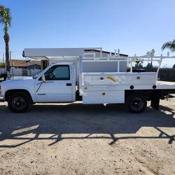 2000 Chevrolet 3500 Regular Cab & Chassis