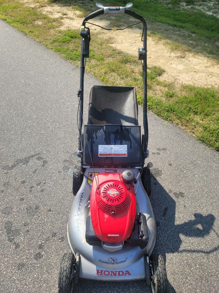 Honda HRR2165VXA 21" 3in1 Twin Blade self propelled smart drive lawn