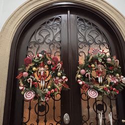 Nutcracker Wreaths 