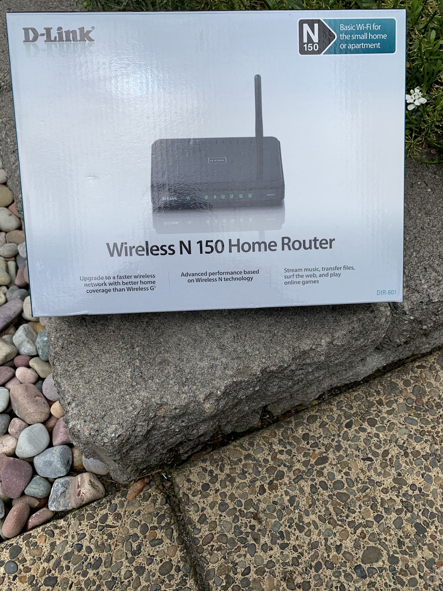 New in box wireless router