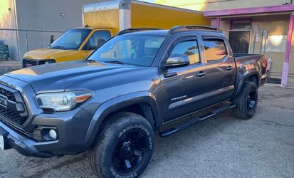 2016 Toyota Tacoma Double Cab · SR5 Pickup 4D 5 ft