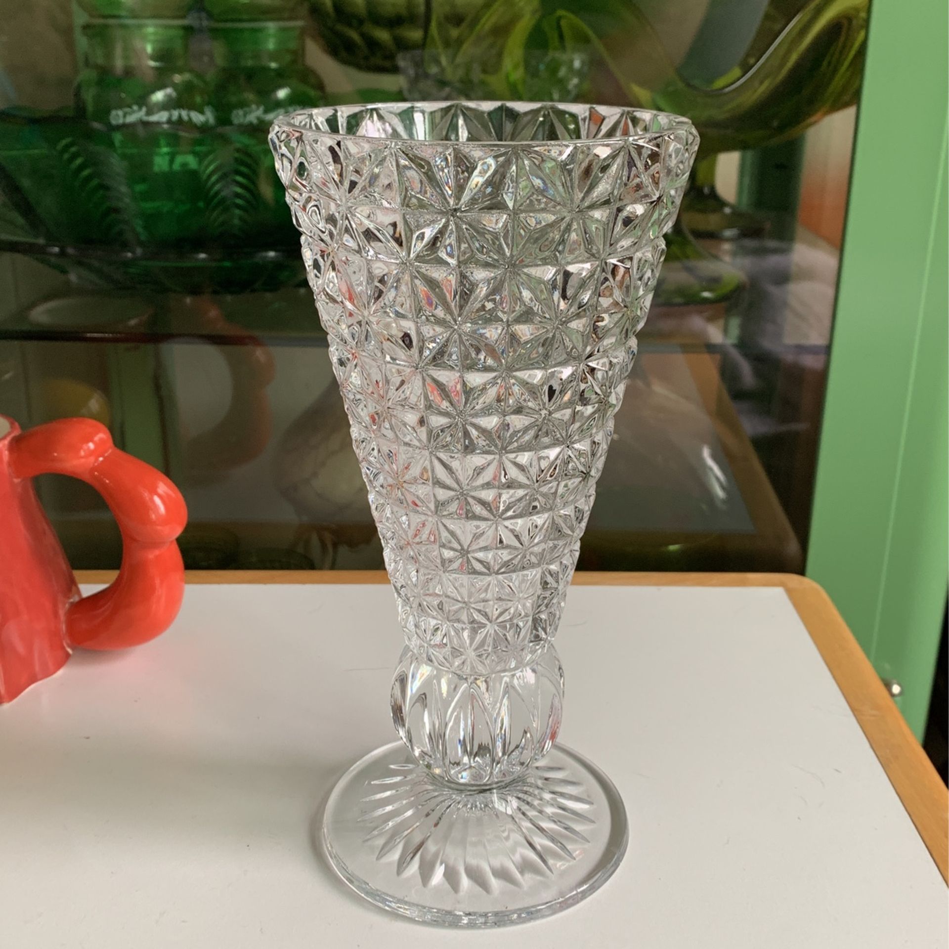 Vintage Princess House 24% Lead Cystal Vase 8" tall Made in USA