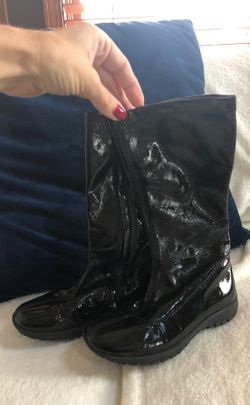 Girls boots size 27