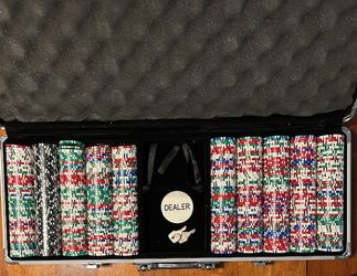 Poker Chips with Case