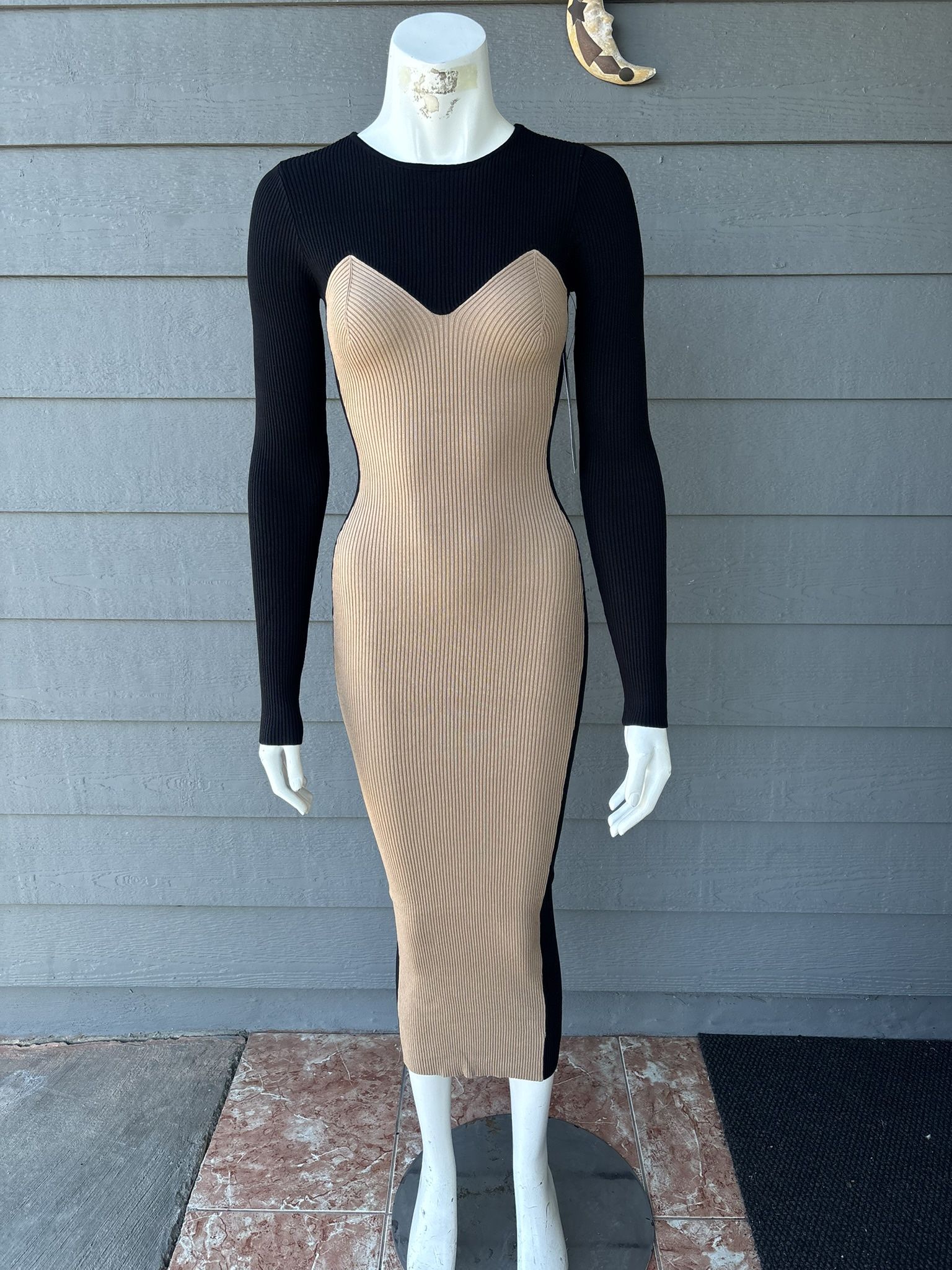 Hera Collection Black and Tan Long Sleeve Dress