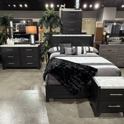 4PC Queen Bedroom Set
