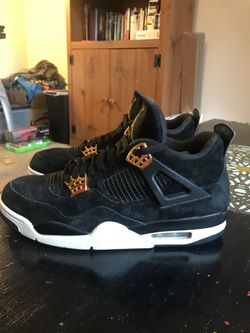 Nike Jordan 4 Royalitys 👑. Size 11.5 in Like New Condition! 135$ obo