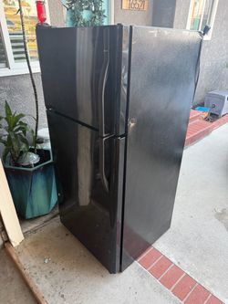Kenmore Refrigerator - Black