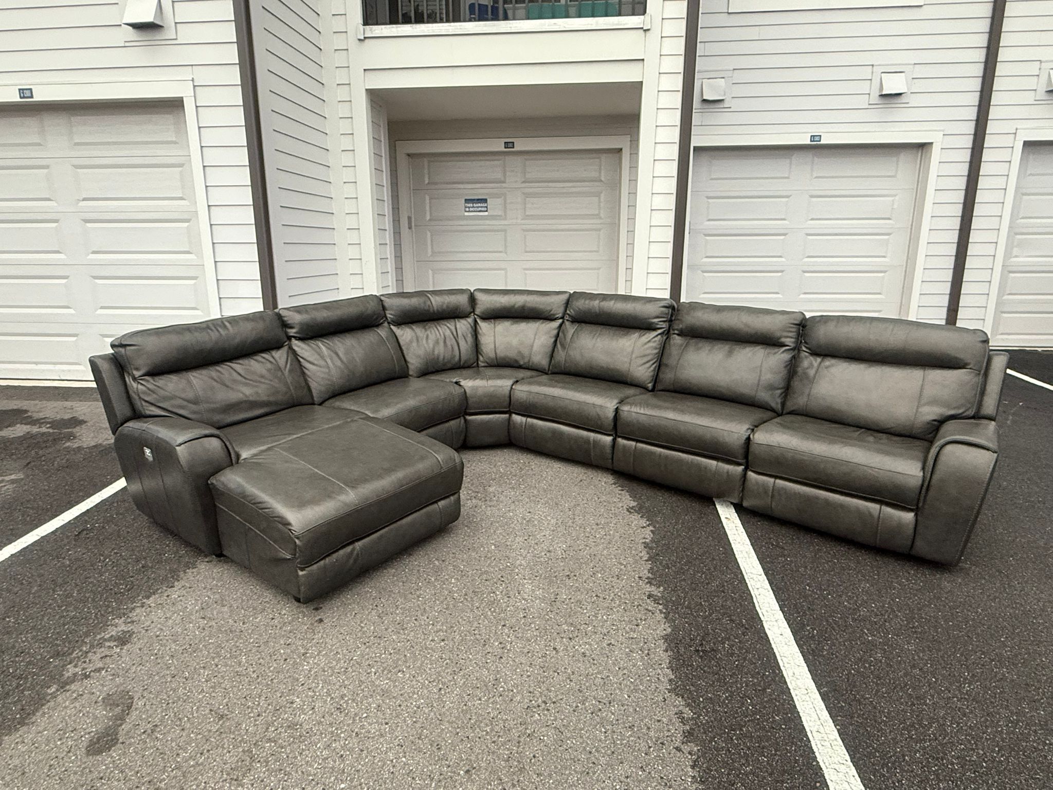 LIKE NEW DUAL POWER RECLINING REAL LEATHER SECTIONAL COUCH WITH CHAISE USB CHARGER DELIVERY 🚚