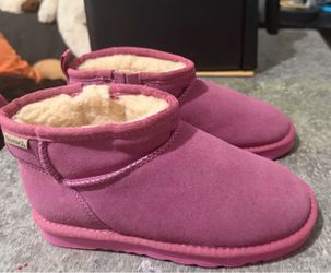 Bear paw boots size 4  $15